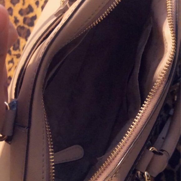 ❌SOLD❌Authentic Michael Kors Handbag - Picture 4 of 7